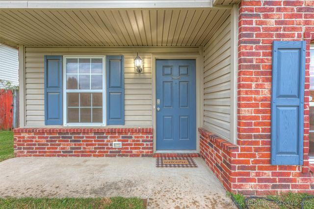 8932 S 258th East Avenue, Broken Arrow, OK 74014