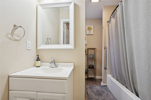 3403 Dubuque Avenue, Des Moines, IA 50317