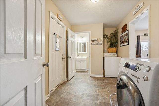 3403 Dubuque Avenue, Des Moines, IA 50317