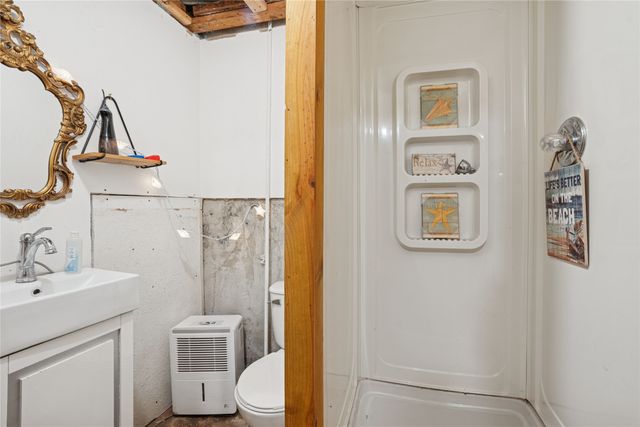 3403 Dubuque Avenue, Des Moines, IA 50317