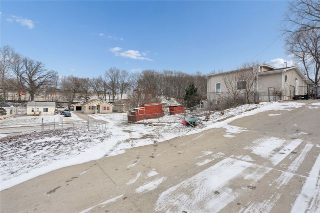 3403 Dubuque Avenue, Des Moines, IA 50317