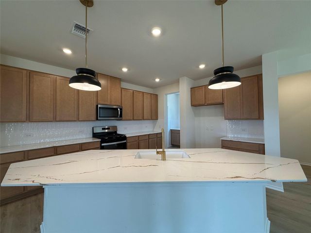 1720 Garlock DR, Leander, TX 78641