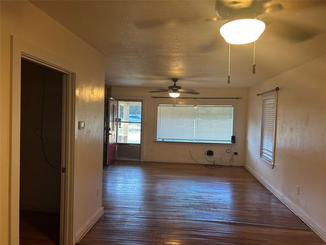 10710 US Highway 80, Terrell, TX 75161