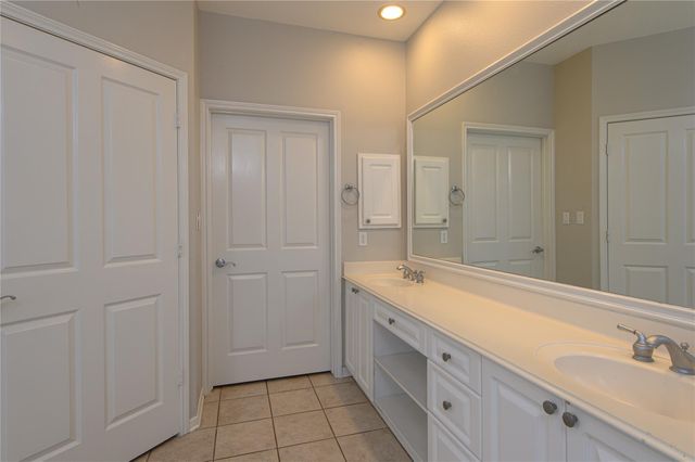 58 S Plum Crest Circle, Spring, TX 77382