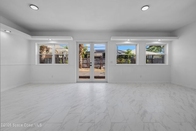 2230 Sunset Avenue, Indialantic, FL 32903