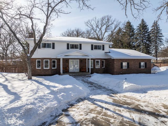 1708 Woodland Road, Saint Cloud, MN 56304