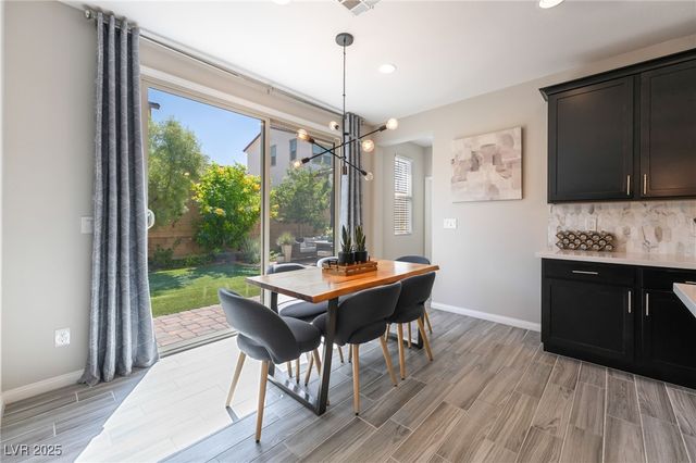 10281 Lodge Pine Avenue, Las Vegas, NV 89166