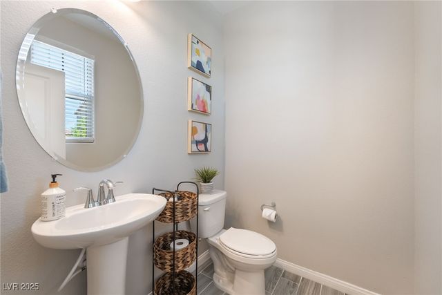 10281 Lodge Pine Avenue, Las Vegas, NV 89166