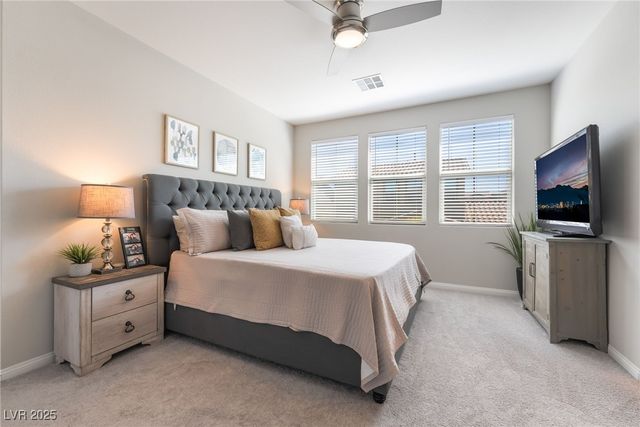 10281 Lodge Pine Avenue, Las Vegas, NV 89166