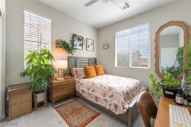 10281 Lodge Pine Avenue, Las Vegas, NV 89166