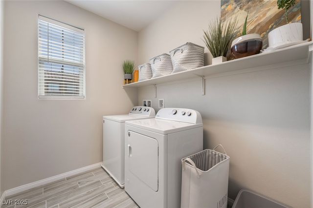 10281 Lodge Pine Avenue, Las Vegas, NV 89166