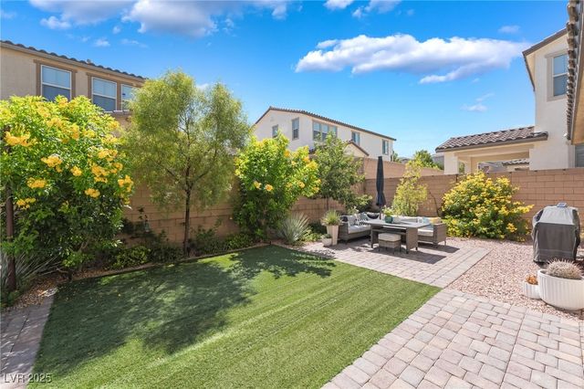 10281 Lodge Pine Avenue, Las Vegas, NV 89166