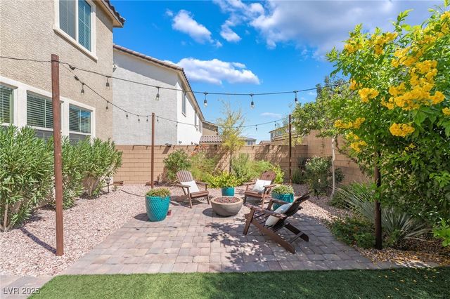 10281 Lodge Pine Avenue, Las Vegas, NV 89166