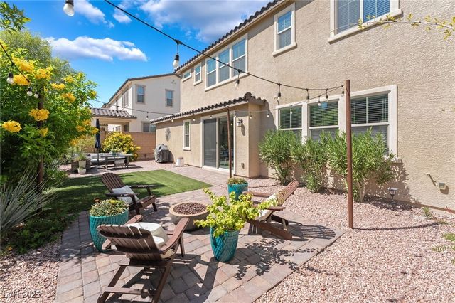 10281 Lodge Pine Avenue, Las Vegas, NV 89166