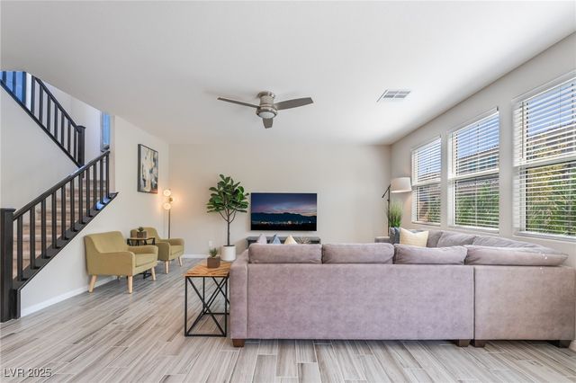 10281 Lodge Pine Avenue, Las Vegas, NV 89166