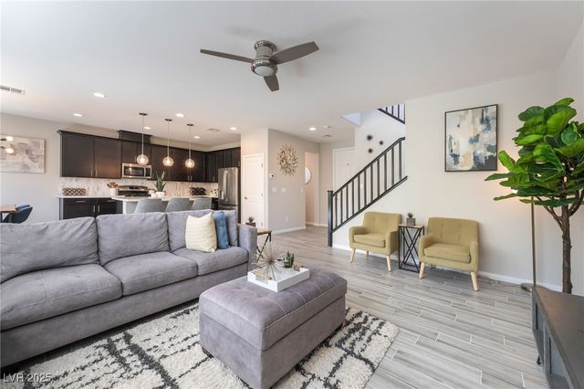 10281 Lodge Pine Avenue, Las Vegas, NV 89166