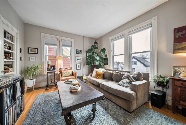 37 John St 2, Chelsea, MA 02150