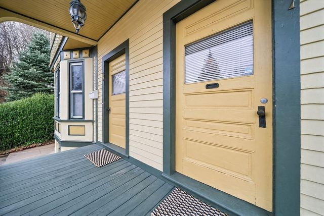 37 John St 2, Chelsea, MA 02150