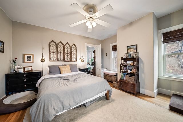 37 John St 2, Chelsea, MA 02150