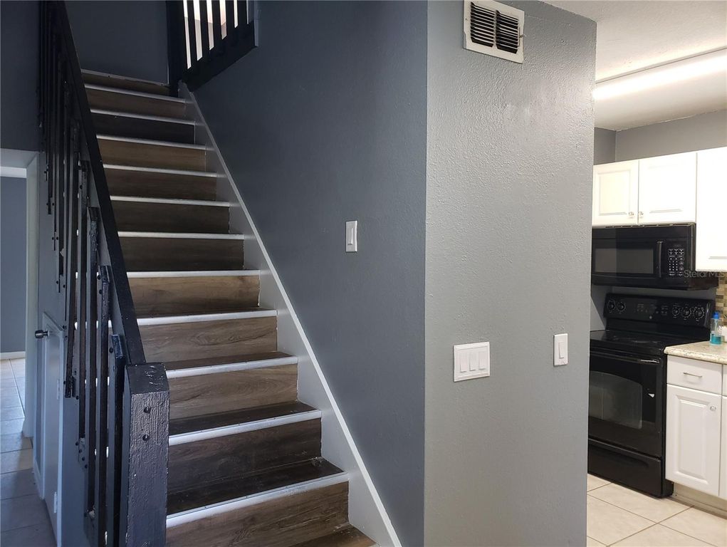 Image 3 of property listing at 22630 GAGE LOOP 10, Land O Lakes, FL 34639