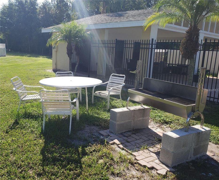 Image 24 of property listing at 22630 GAGE LOOP 10, Land O Lakes, FL 34639