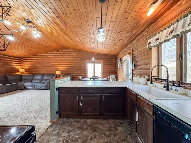 6209 N Western Ave Avenue, Sioux Falls, SD 57107