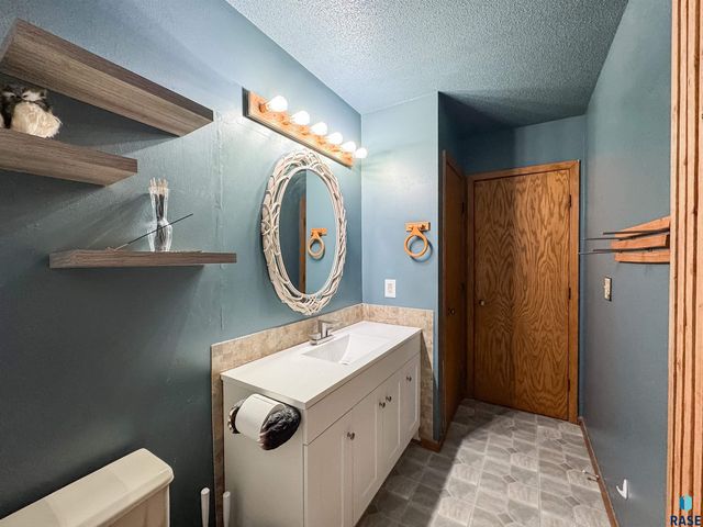 6209 N Western Ave Avenue, Sioux Falls, SD 57107