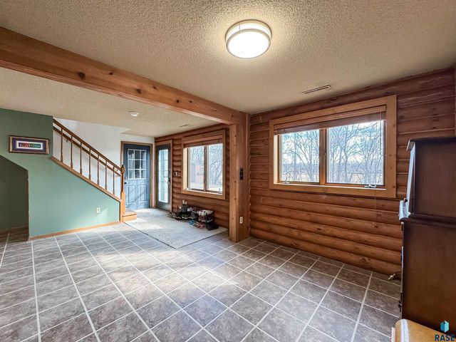 6209 N Western Ave Avenue, Sioux Falls, SD 57107