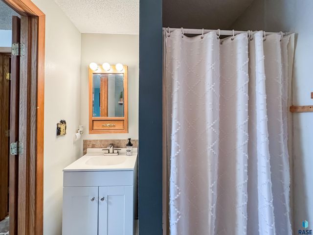 6209 N Western Ave Avenue, Sioux Falls, SD 57107