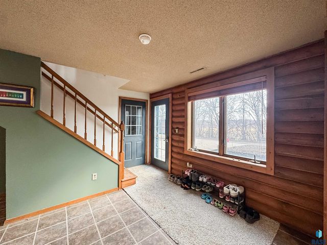 6209 N Western Ave Avenue, Sioux Falls, SD 57107