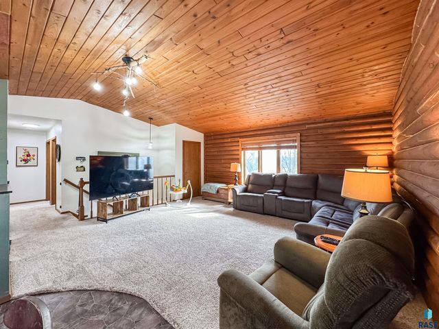 6209 N Western Ave Avenue, Sioux Falls, SD 57107