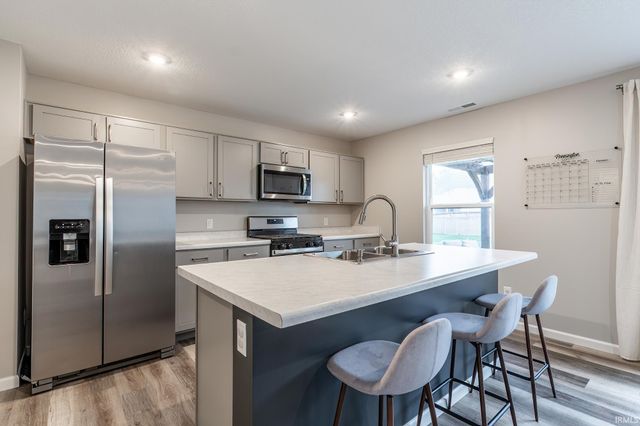 14341 Kidd Creek Crossover, Fort Wayne, IN 46845