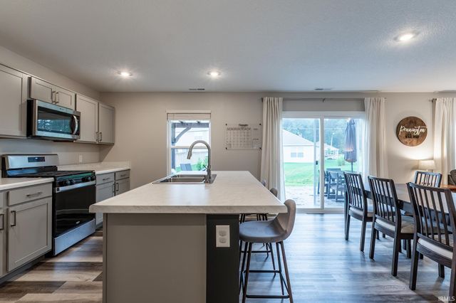 14341 Kidd Creek Crossover, Fort Wayne, IN 46845