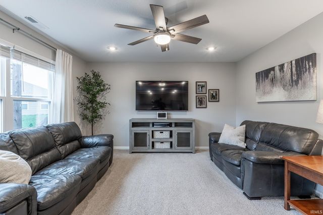 14341 Kidd Creek Crossover, Fort Wayne, IN 46845