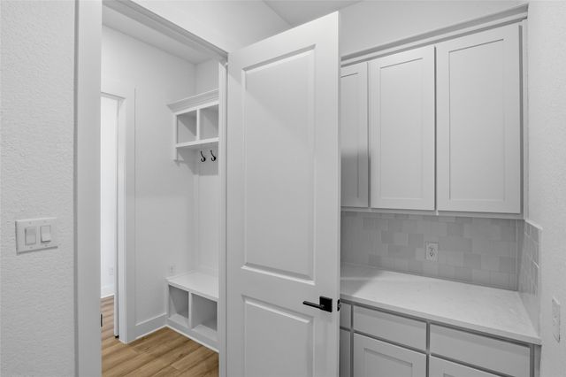 810 Valley Ridge Road, Van Alstyne, TX 75495