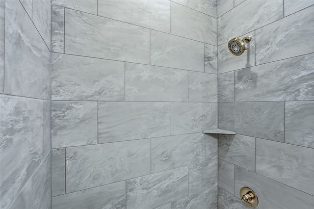 810 Valley Ridge Road, Van Alstyne, TX 75495