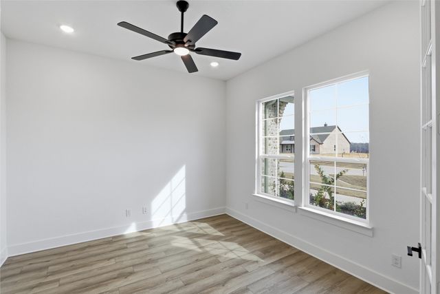 810 Valley Ridge Road, Van Alstyne, TX 75495