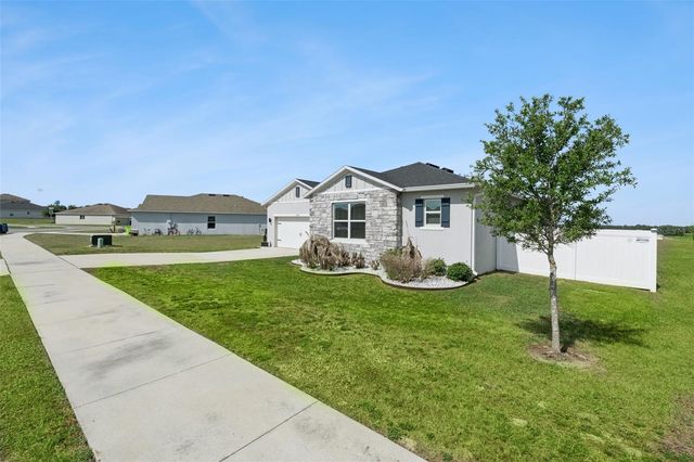 2429 BEGONIA STREET, Mascotte, FL 34753