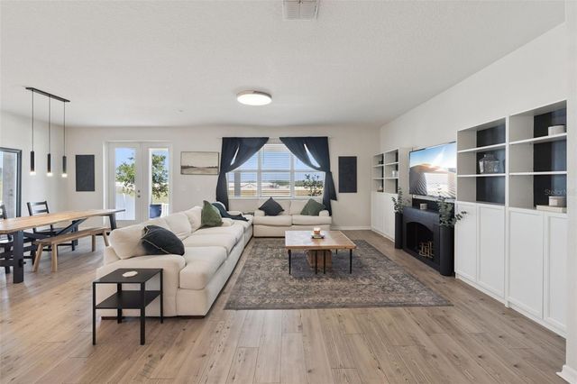 2429 BEGONIA STREET, Mascotte, FL 34753