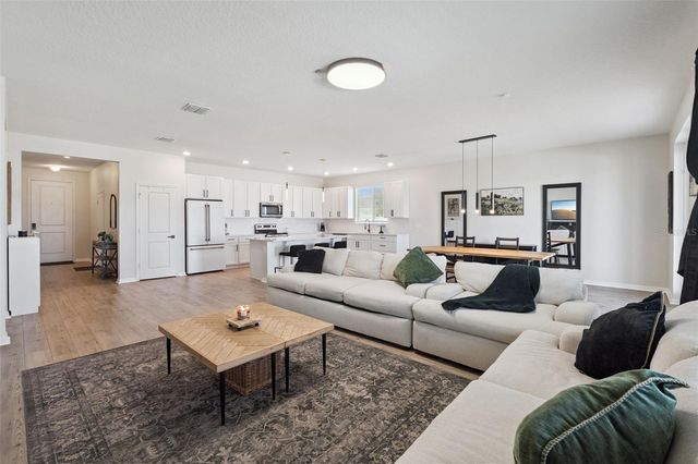 2429 BEGONIA STREET, Mascotte, FL 34753