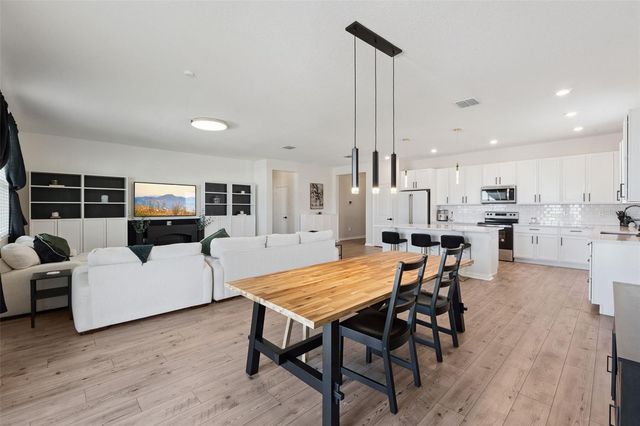 2429 BEGONIA STREET, Mascotte, FL 34753