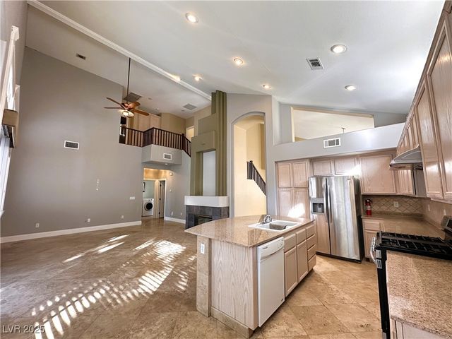 271 Tayman Park Avenue, Las Vegas, NV 89148