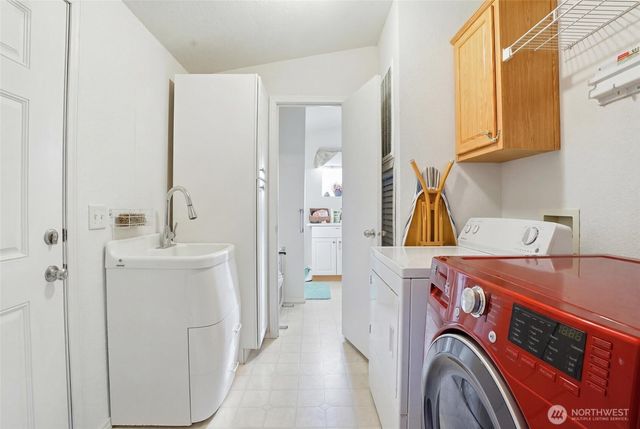 1003 Lord Street, Kelso, WA 98626