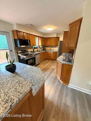 8702 Terry Rd, Louisville, KY 40258