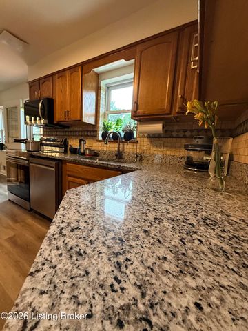 8702 Terry Rd, Louisville, KY 40258