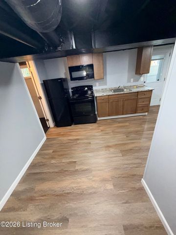 8702 Terry Rd, Louisville, KY 40258