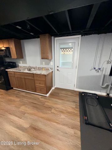 8702 Terry Rd, Louisville, KY 40258