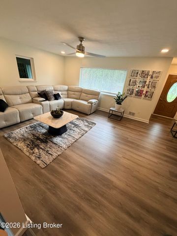 8702 Terry Rd, Louisville, KY 40258