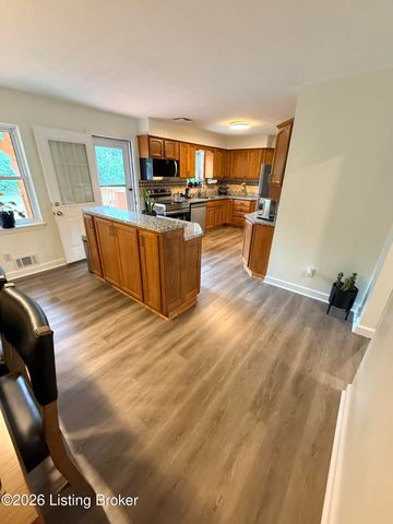 8702 Terry Rd, Louisville, KY 40258