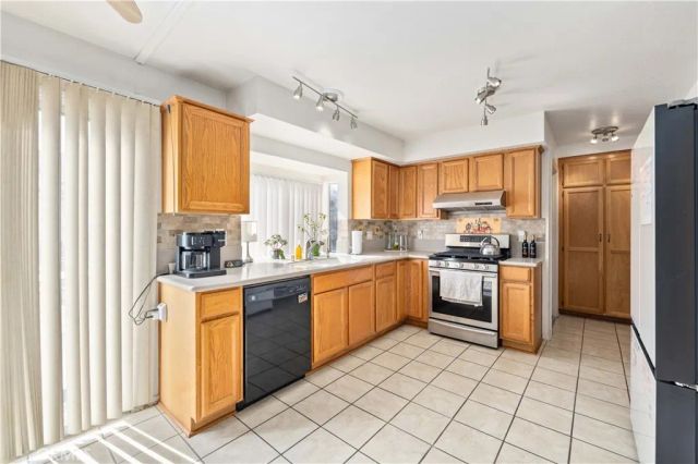 1806 W Avenue P4, Palmdale, CA 93551